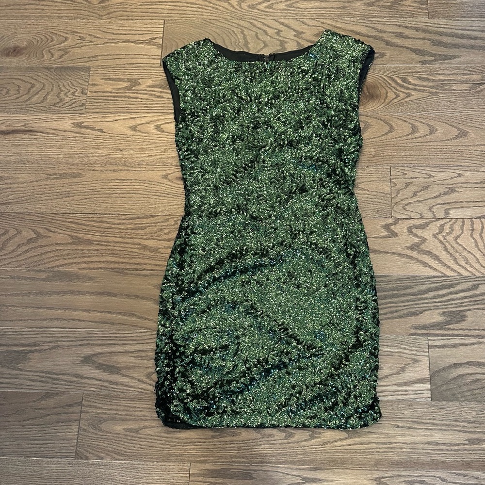 Alice + Olivia Emerald Green Sequin Cap-Sleeve Mini Dress